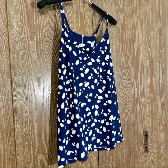 Bar III Essentials NWT Women's Blouse Navy Blue Abstract Design Sz Large Casual - Picture 2 of 5